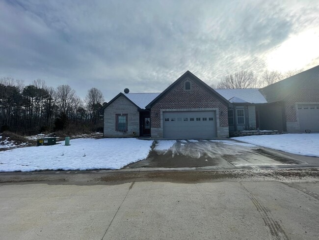 Building Photo - Condo available for lease on Deerfield Ridge - 2 bedroom, 2 bath