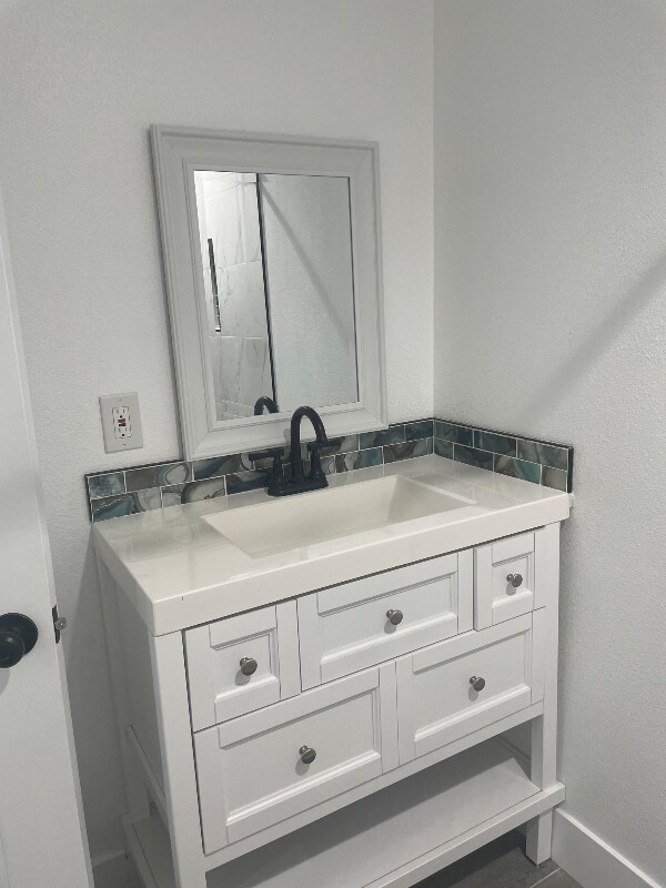 Foto del edificio - 12317 Leland Ave