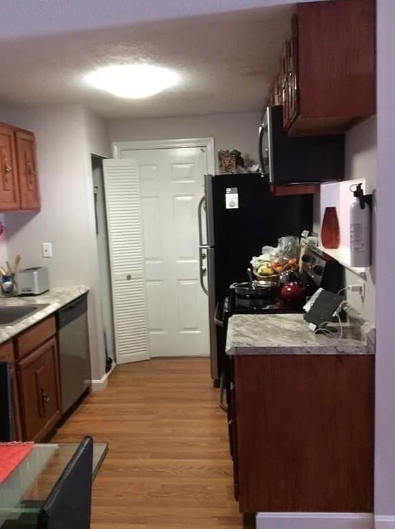 Foto del edificio - 5 Thoreau Ct