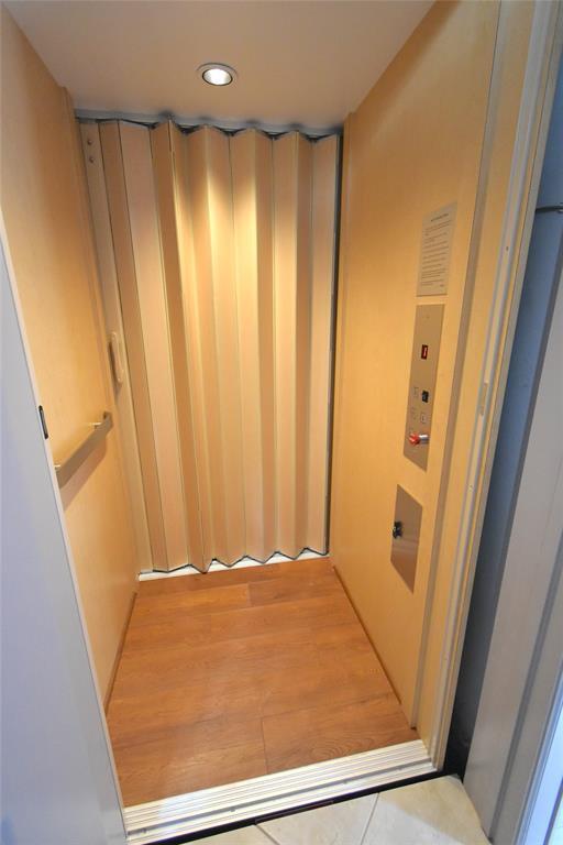 Foto del edificio - 2632 Wroxton Rd
