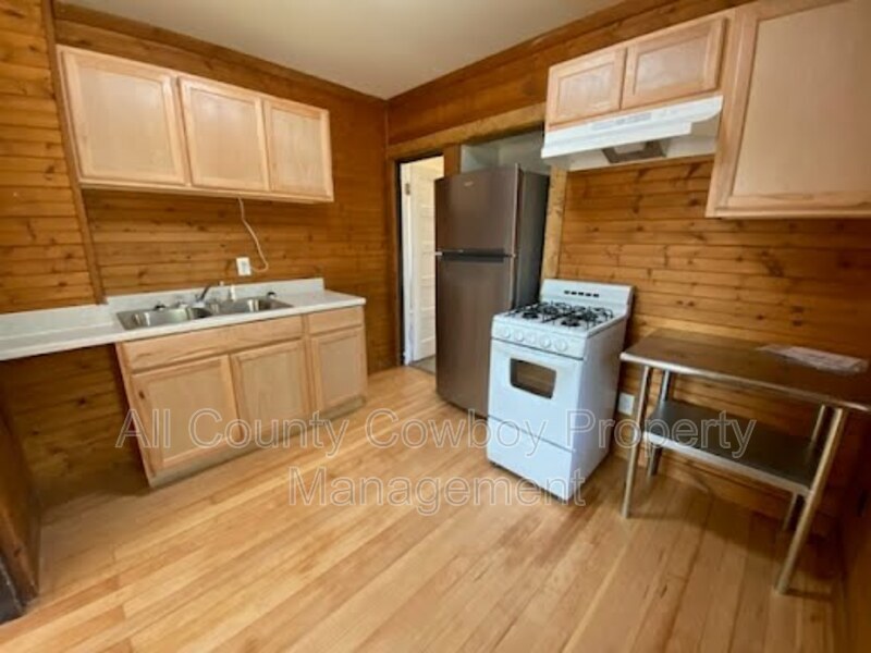 Primary Photo - 950 N 11th St