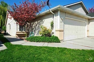 Building Photo - 1311 Diamond Ct