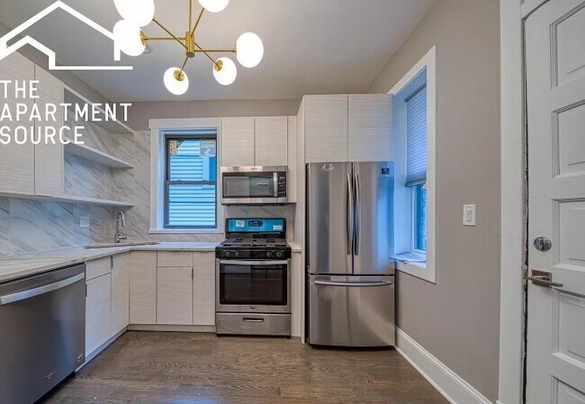 Foto del edificio - 3119 N Racine Ave