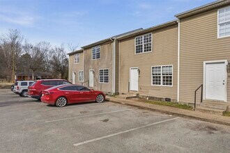 Building Photo - 1225 N Lee Dr