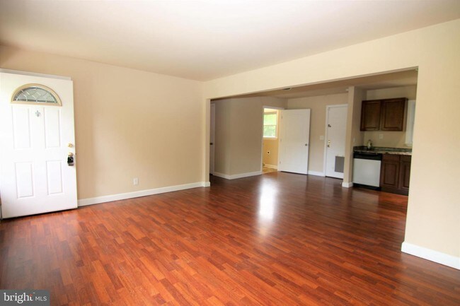 Building Photo - 94 Lingo Dr