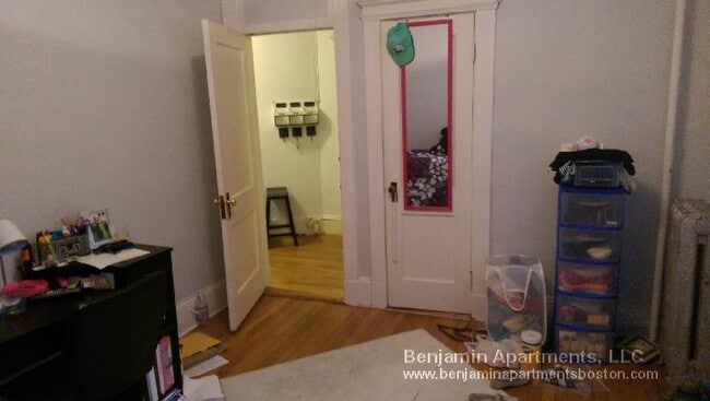 Foto del edificio - 463 Park Dr