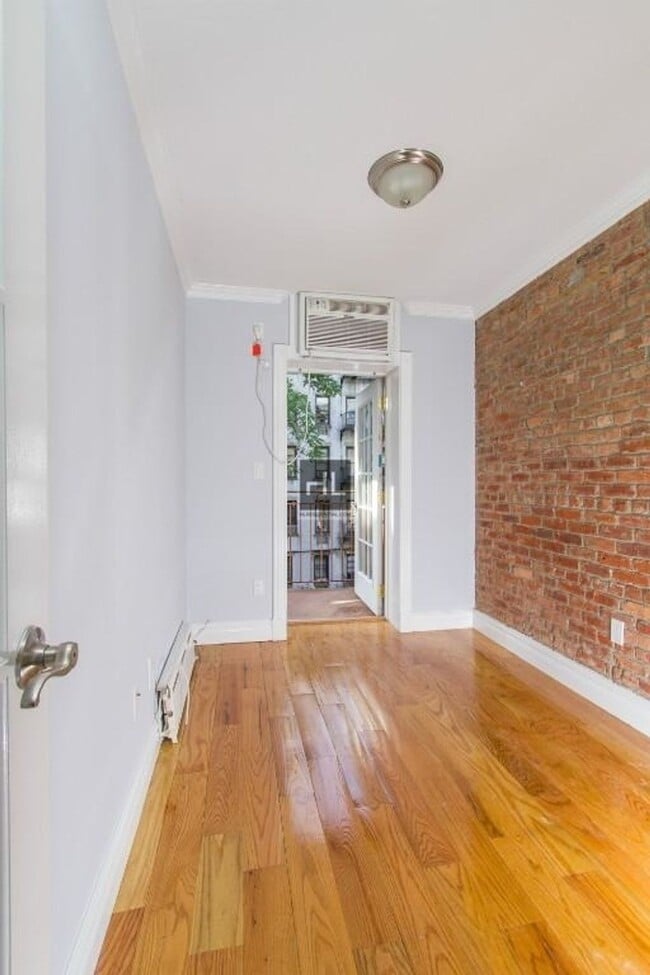 Building Photo - East 9th Street
