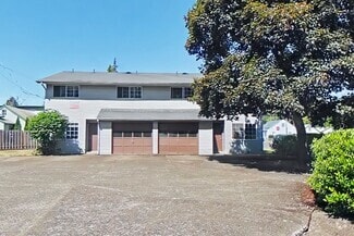 Building Photo - 2624 NW Coolidge Way