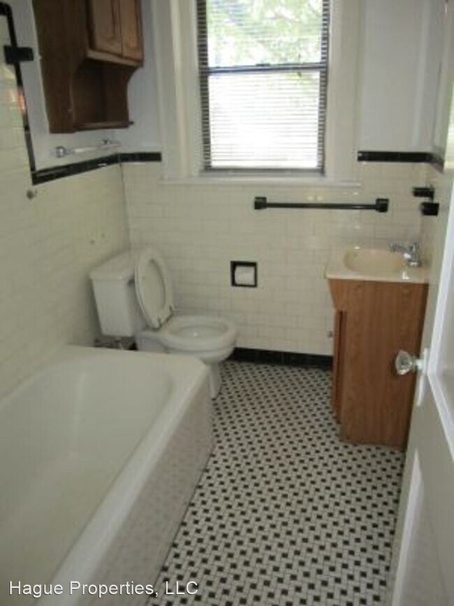 Building Photo - 410 Botetourt St