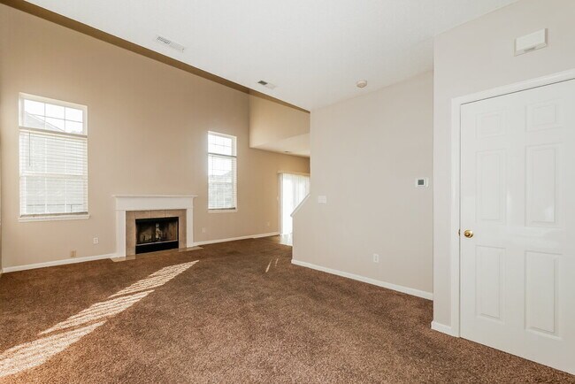 Building Photo - 5696 Loudon Dr