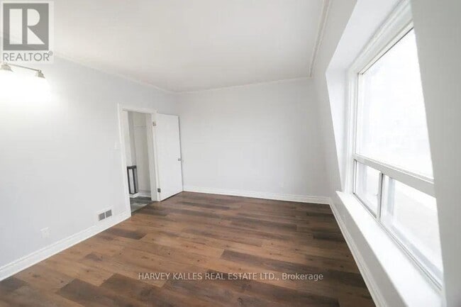 Building Photo - 1311 Dupont St