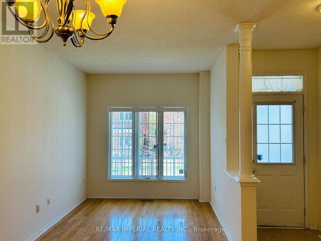 Building Photo - 61 Lebovic Dr