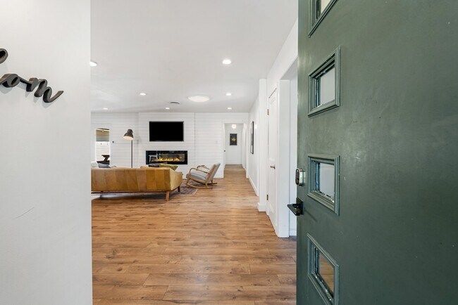 Foto del edificio - 3404 Parkway Terrace