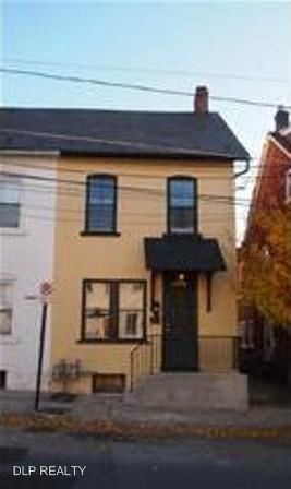 Foto principal - 631 E 5th St