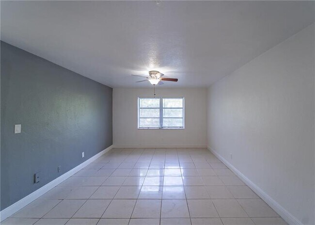 Foto del edificio - 3801 SW 60th Ter