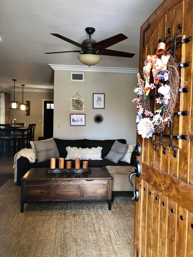 Foto del edificio - 2118 Ernest Ave