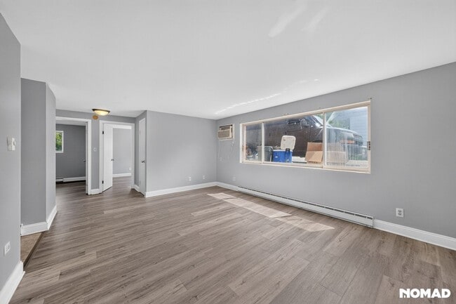 Building Photo - 751 N 5th Ave