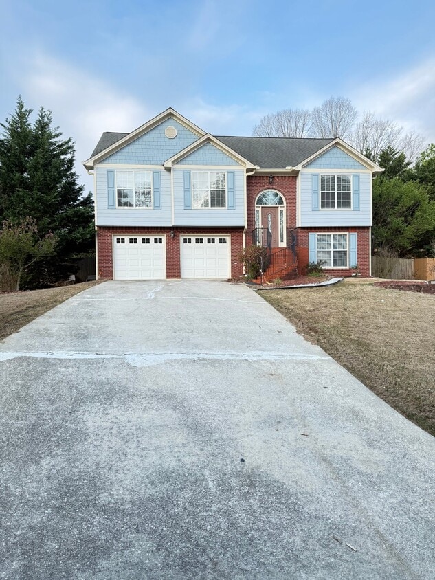 Photo - 5600 Sugar Crossing Dr (Sugar Hill, GA)