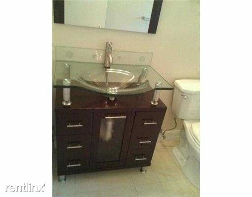 Foto del edificio - 2 br, 2 bath House - 7175 NW 4th Ave