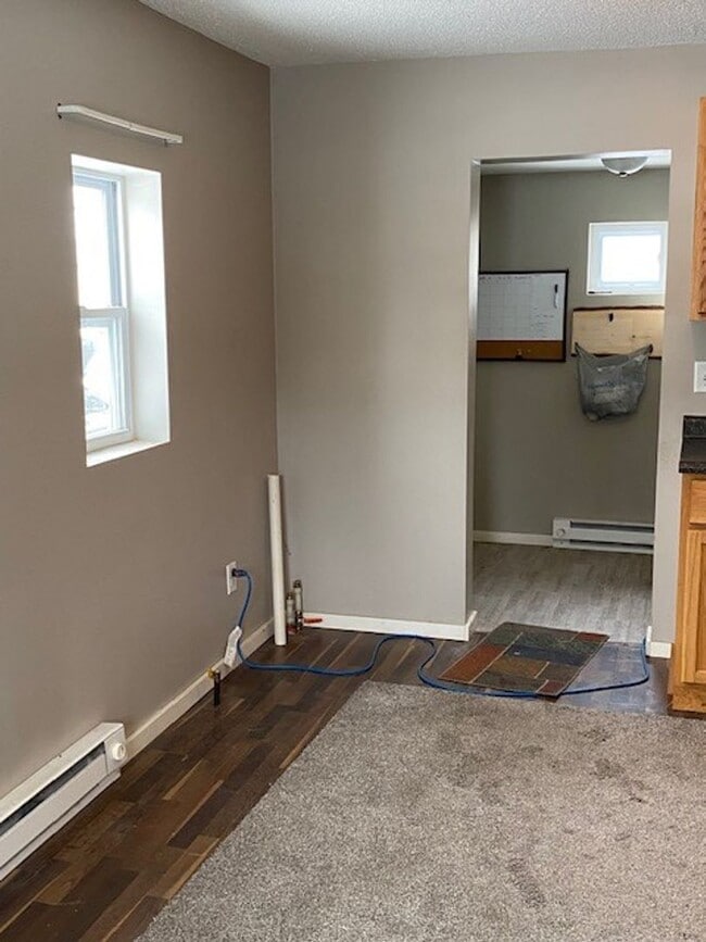 Building Photo - 1 Bedroom, 1 Bathroom Single Family Home i...
