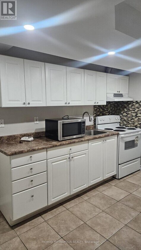 Primary Photo - 54 Amethyst Cir