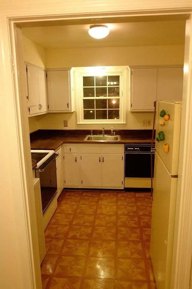 Building Photo - 1044 Ramsgate Ct