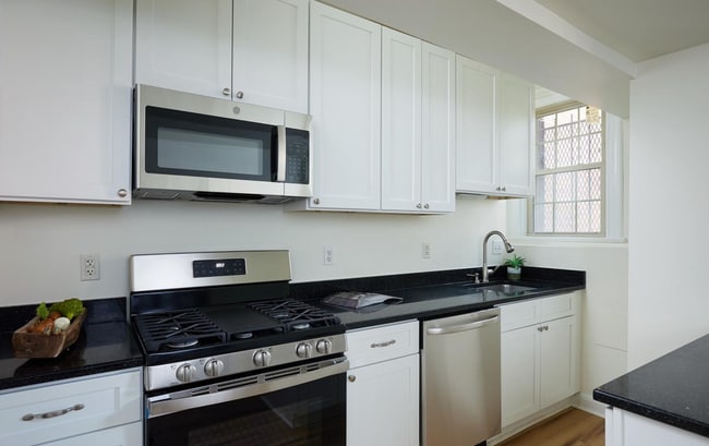 Building Photo - 1415 Girard St NW