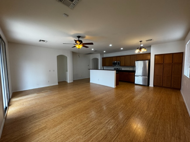 Building Photo - 7828 S 68th Dr