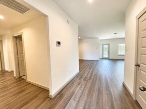 Building Photo - 3307 Balboa Grove Ln