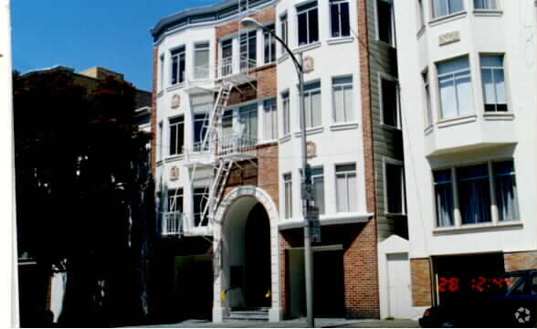 Foto del edificio - 530 Lake St