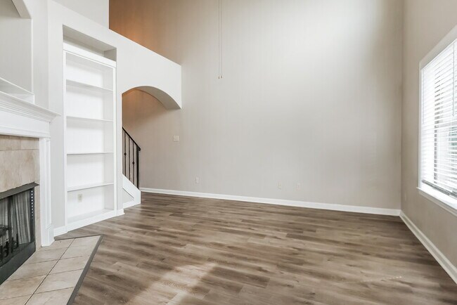 Foto del edificio - 5061 Thornebrook Cove
