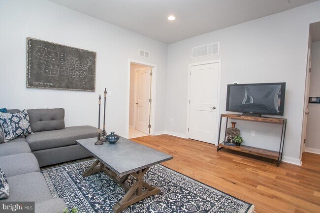 Foto del edificio - 5938 Henry Ave