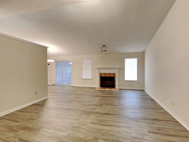 Foto del edificio - 1410 Stoneleigh Way