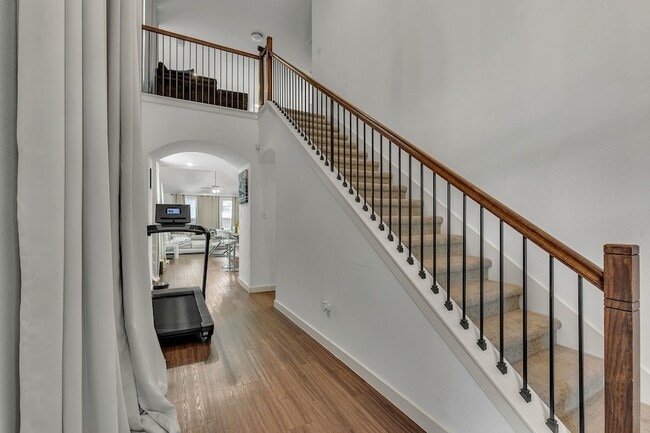 Building Photo - 4011 Logan Dr
