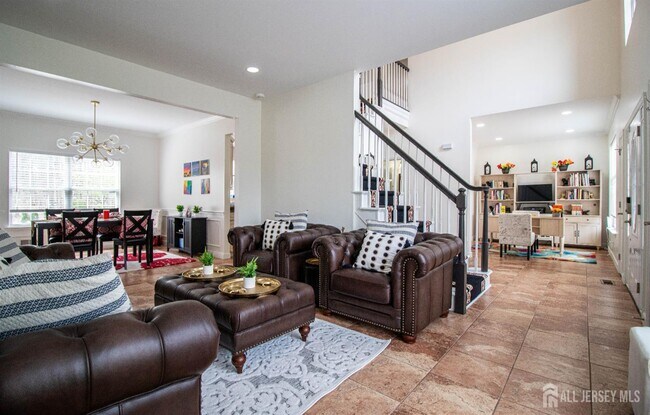 Building Photo - 845 Woodbury Dr
