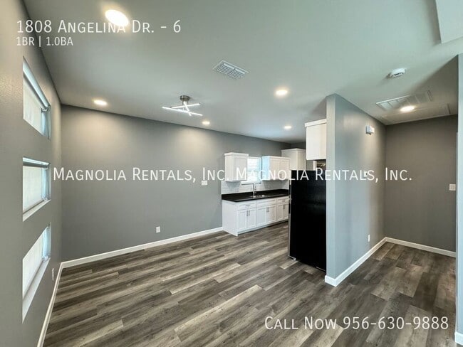 Building Photo - 1808 Angelina Dr