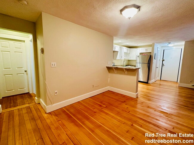 Photo - 39 South St Apartment