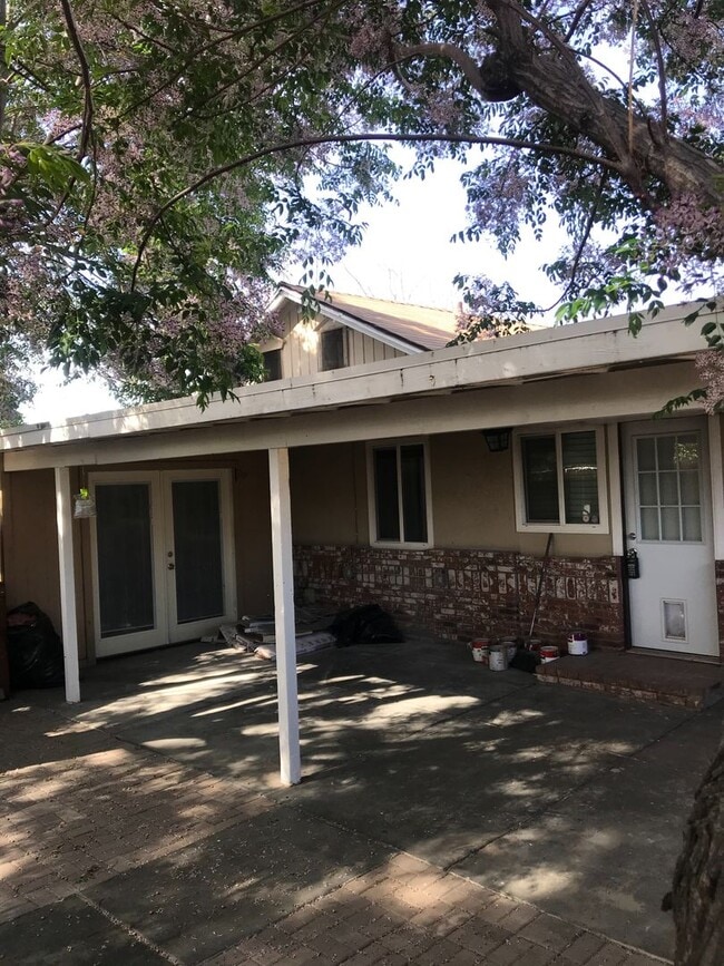 Photo - 14993 Yucca Ave Apartment