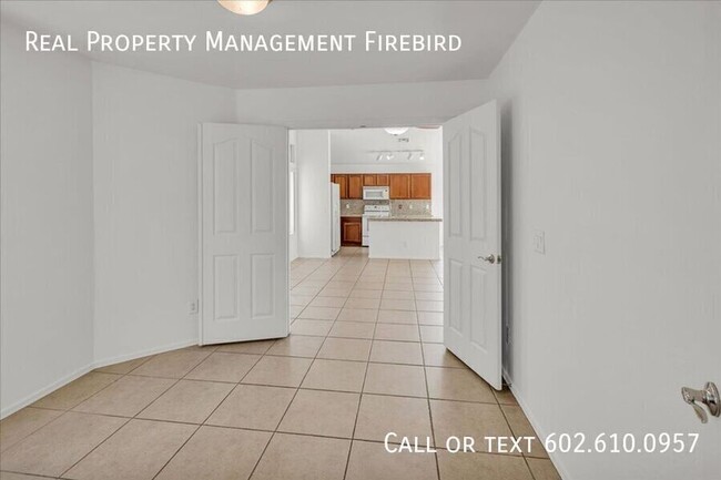 Foto del edificio - 16620 S 48th St