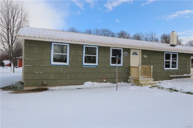 Building Photo - 1554 Deruyter Rd