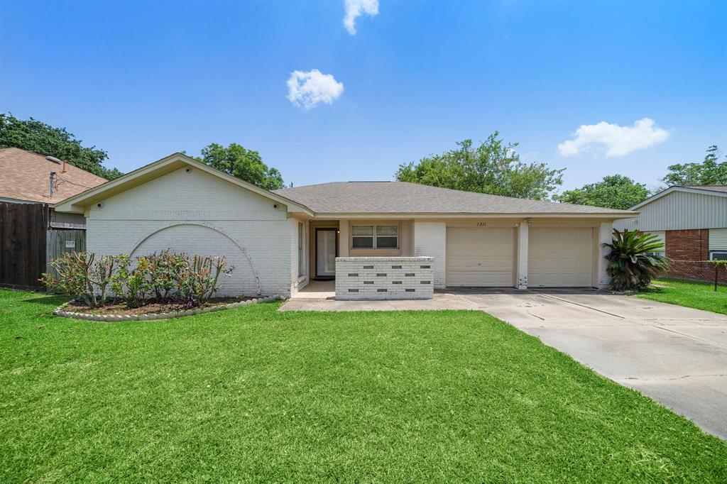 Foto principal - 2311 20th Ave N
