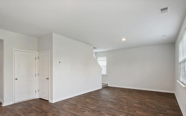 Building Photo - 22 Cedar View Cir