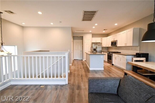 Building Photo - 7873 Sambar Ct