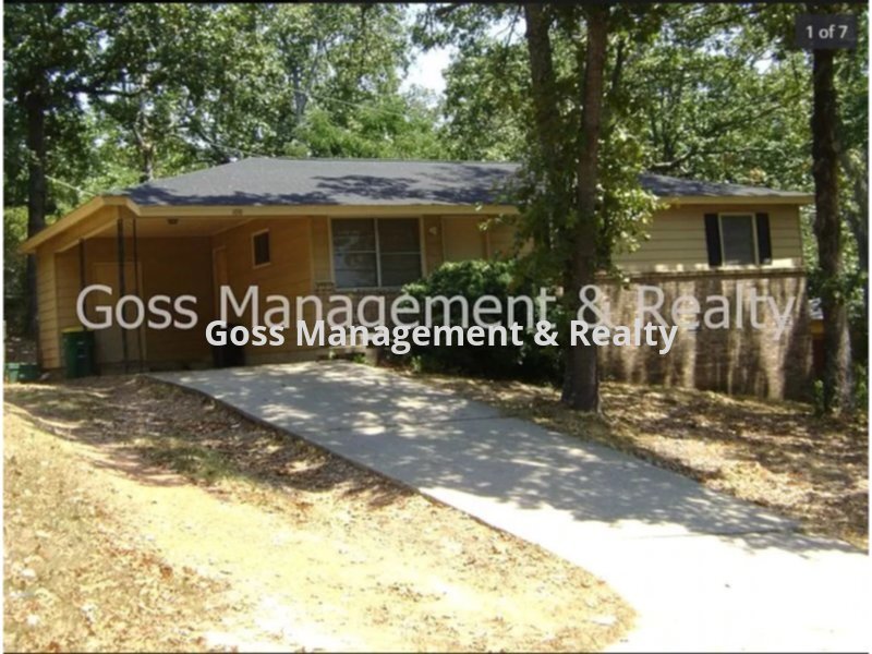 Primary Photo - 108 Lindenhurst Dr