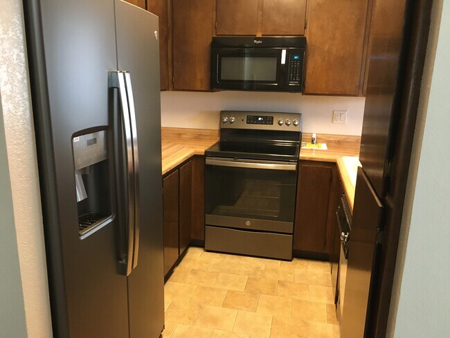 Foto del edificio - 544 Boxleaf Ct