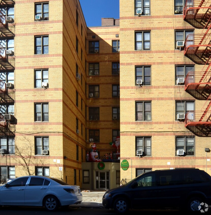 2559 Sedgwick Ave Kingsbridge / U Heights Apartments Bronx, NY