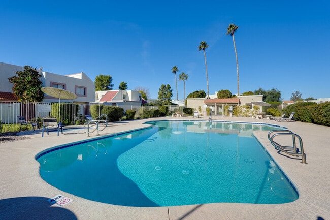 Building Photo - 7915 E Keim Dr