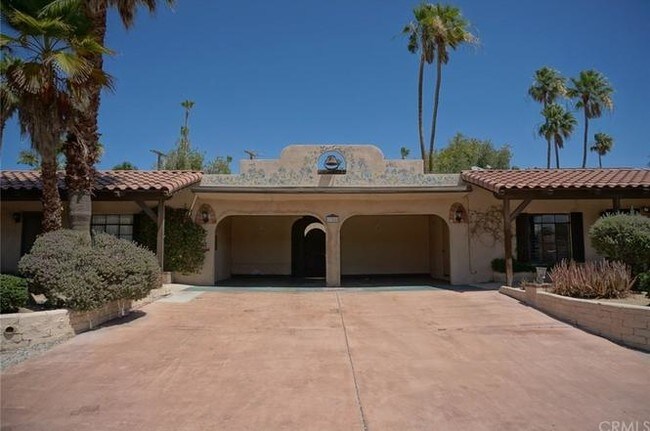 Foto del edificio - 1380 N Indian Canyon Dr