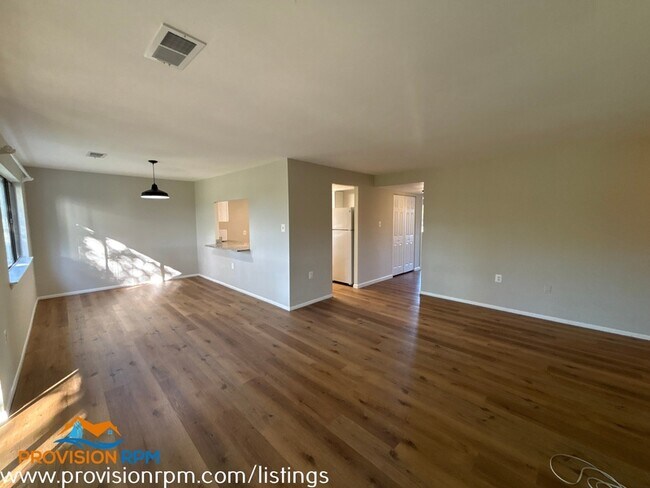 Foto del edificio - 611 Oakland Hills Ct