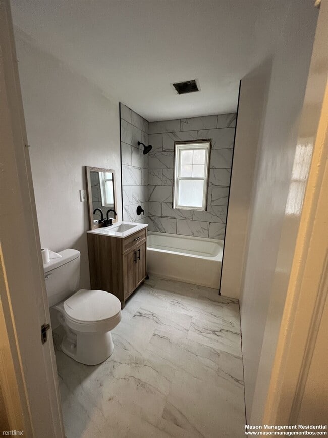 Building Photo - 2 br, 1 bath Duplex - 335 Arlington St Sec...